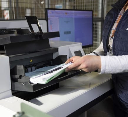 ¿Cómo La Digitalización De Documentos Empresariales Puede Mejorar La Eficiencia y Productividad De Su Negocio?